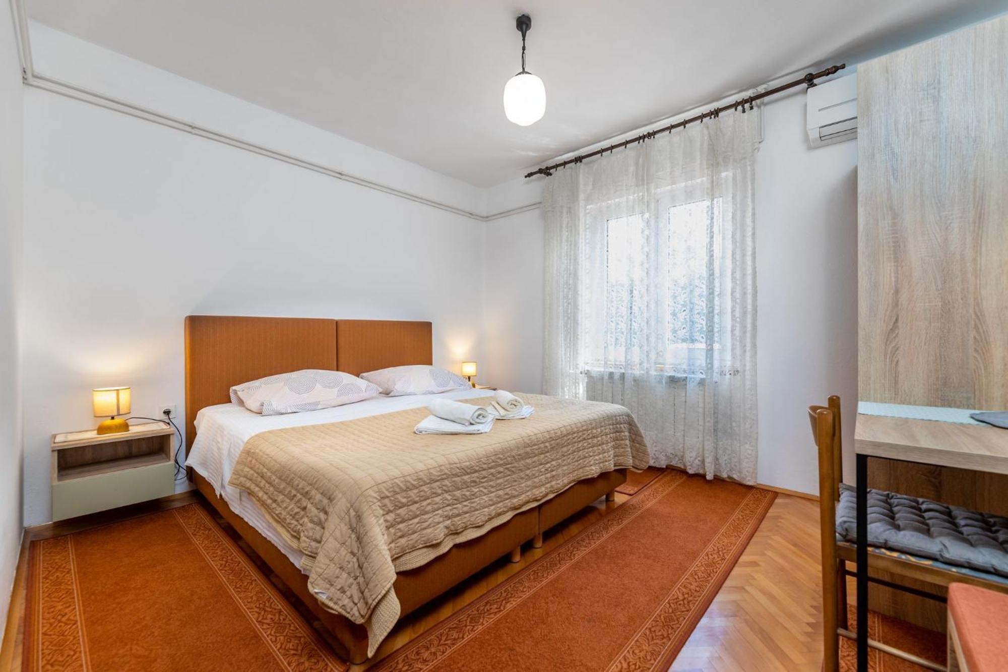 Rooms Sale Marija Baška Esterno foto